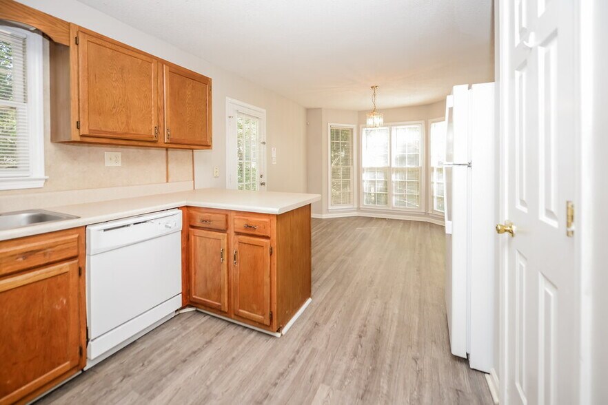 Building Photo - 6398 Grafton Ct