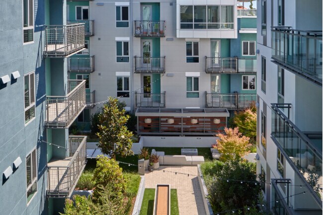 Building Photo - Anton Pacific