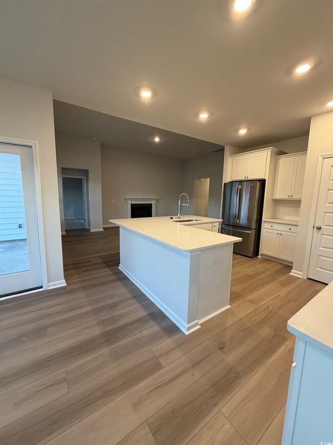 Building Photo - 699 Laconic Dr