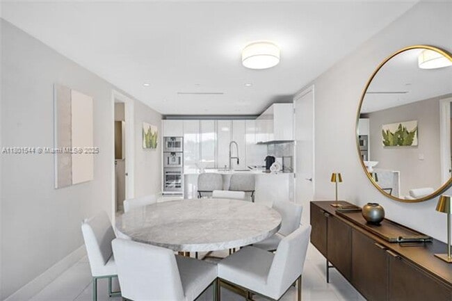 Building Photo - 10201 Collins Ave