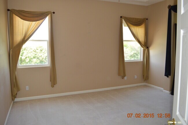 Building Photo - 7439 Earlsmoore Dr