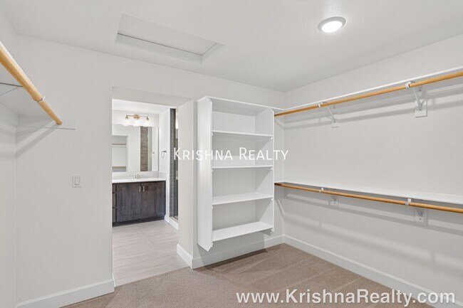Building Photo - 3979 SE 68th Ave