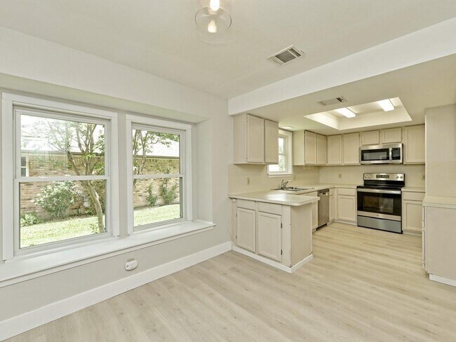 Building Photo - 11502 Toledo Dr