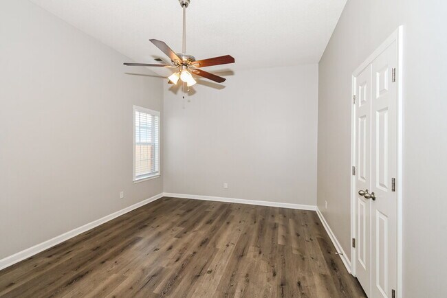 Building Photo - 1128 Averett Ln