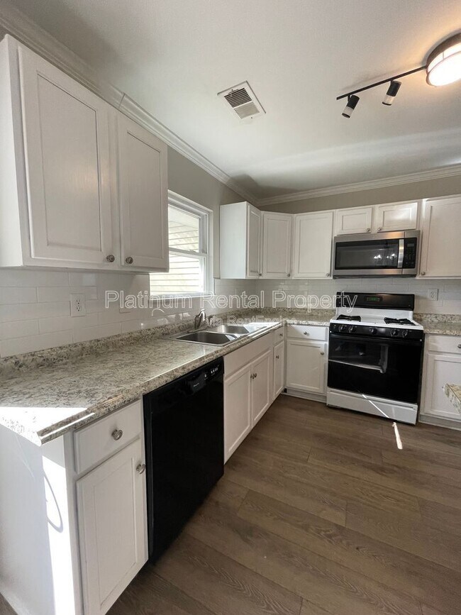 Building Photo - 3575 Kennesaw Station Dr