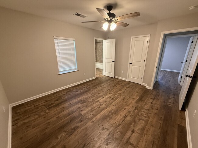 Building Photo - 6970 Raleigh Lagrange Dr