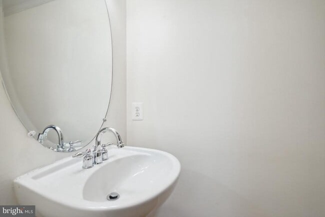 Building Photo - 4935 Chaste Tree Pl