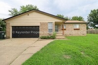 Building Photo - Recently Renovated 3 Bed 2 Bath in Collinsville!