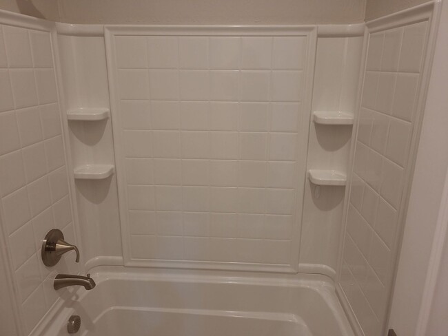 Building Photo - Pristine Luxury Rental: Stunning 4-Bed, 2....