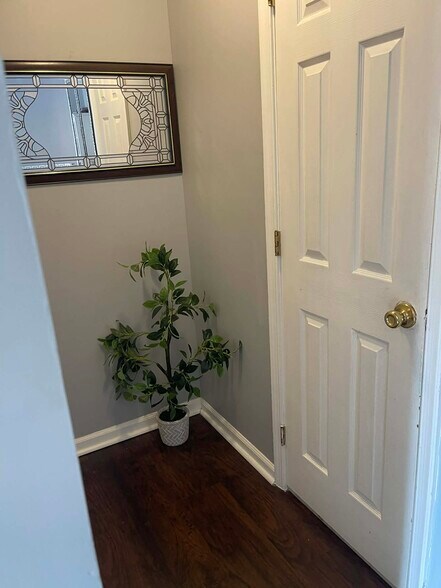 Building Photo - 620 Candlestick Ln