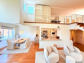 Building Photo - Sophisticated Bright & Spacious Furnished ...