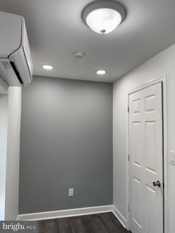 Building Photo - 214 W 8th St