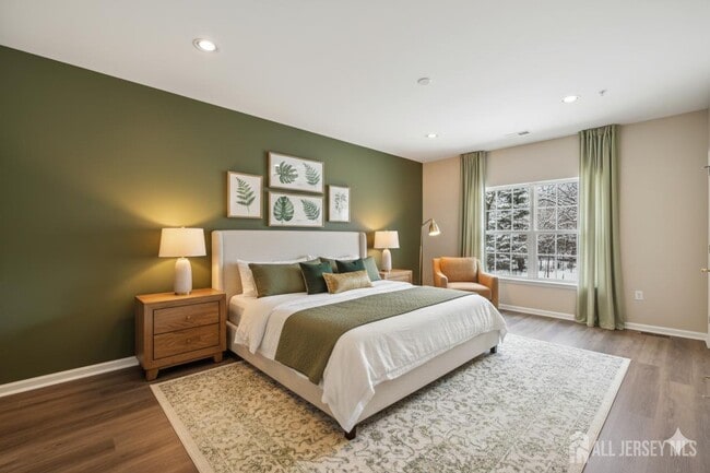 Building Photo - 102 Forest Dr