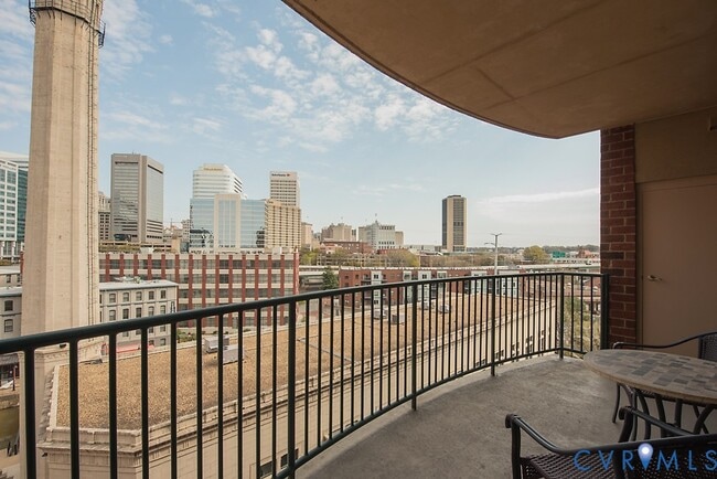 Building Photo - 1101 Haxall Point