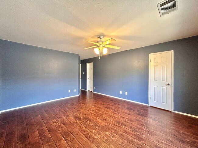 Building Photo - 3 Bed | 2 Bath – Cozy One-Level Home with ...