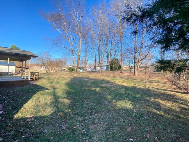 Building Photo - 3bed/2bath house on large lot with garage, Minutes from Hwy 73 and I-85, Close to Concord