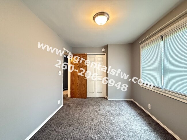 Building Photo - 2329 Barnhart Ave