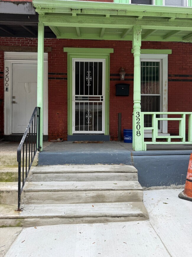 Building Photo - 3208 Pearl St