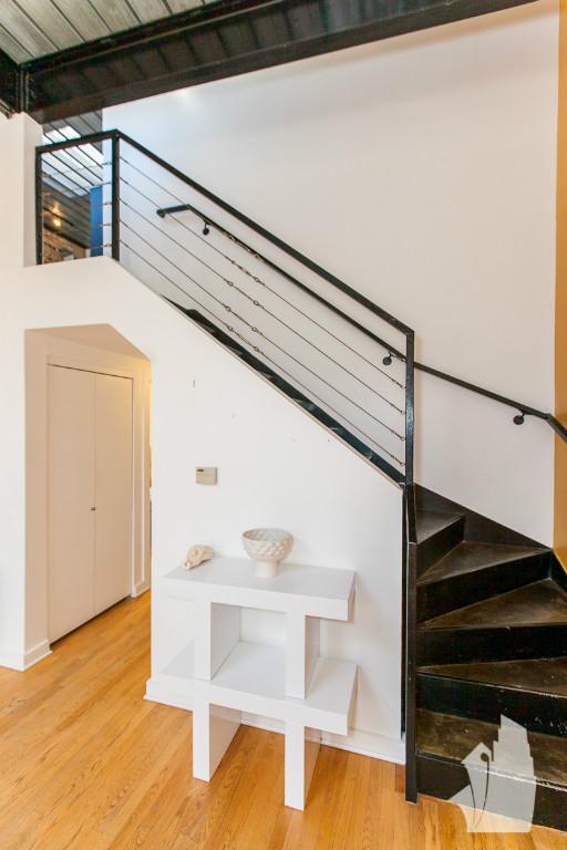 Building Photo - 5017 N Ravenswood Ave