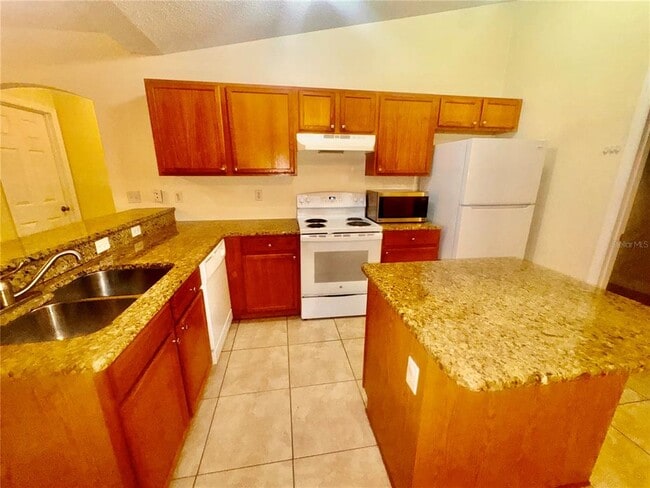 Building Photo - 909 Gateshead Ct