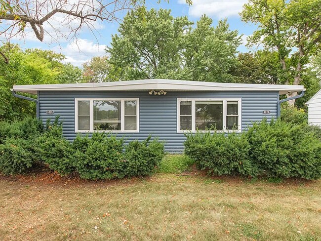 Building Photo - 6024-6026 W 35th Street