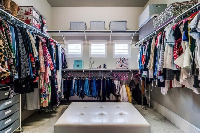 Building Photo - 423 T C Jester Blvd