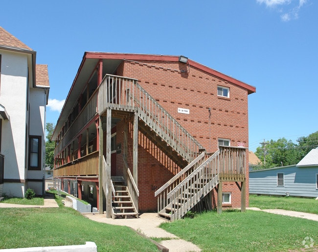 Building Photo - 5Eleven Apartments