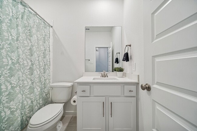 Building Photo - 30207 Gold Finch Pl