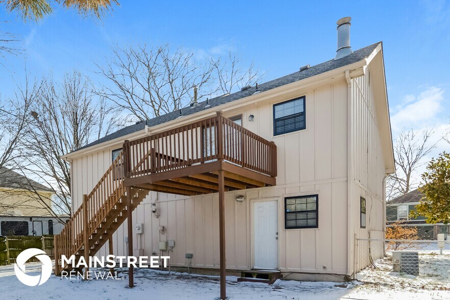 Building Photo - 1126 E Elizabeth St