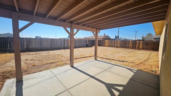 Building Photo - Bright and Open 3-Bed, 2-Bath Home on Kare...