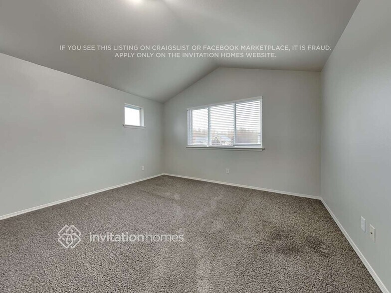 Building Photo - 301 Hawk Ave SW