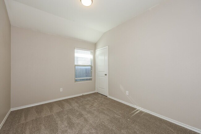 Building Photo - 8616 Fawn Hill Ct