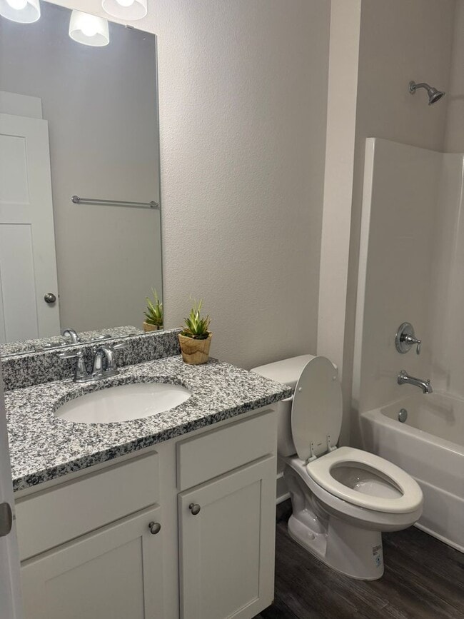 Building Photo - 4 bedroom 3 FULL bath home in Shoal River Landing...AVAILABLE JUNE 2026!