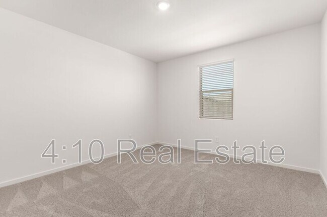 Building Photo - 35405 W Catalan St