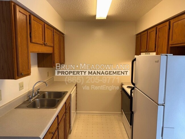 Building Photo - 6523 Doe Creek Way