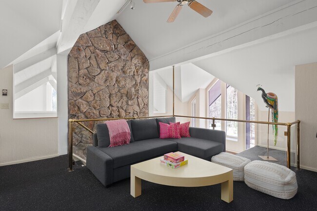 Building Photo - 60 Northway Dr