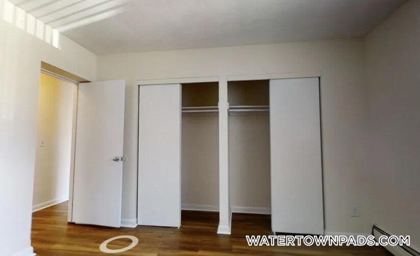 Building Photo - 24 Whites Ave