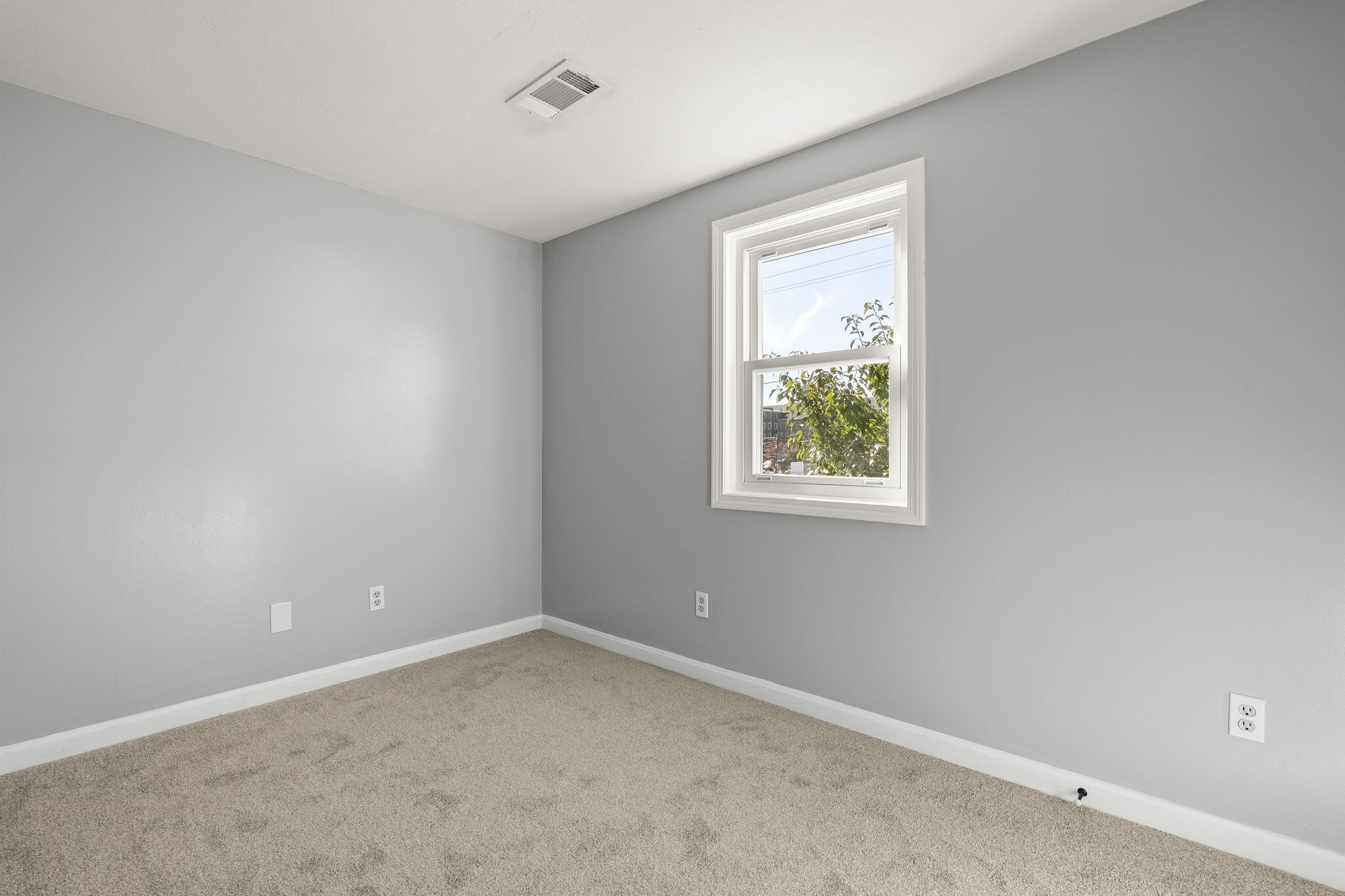 Building Photo - 120 15th St