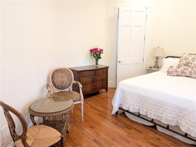 Building Photo - 2878 Valencia Way