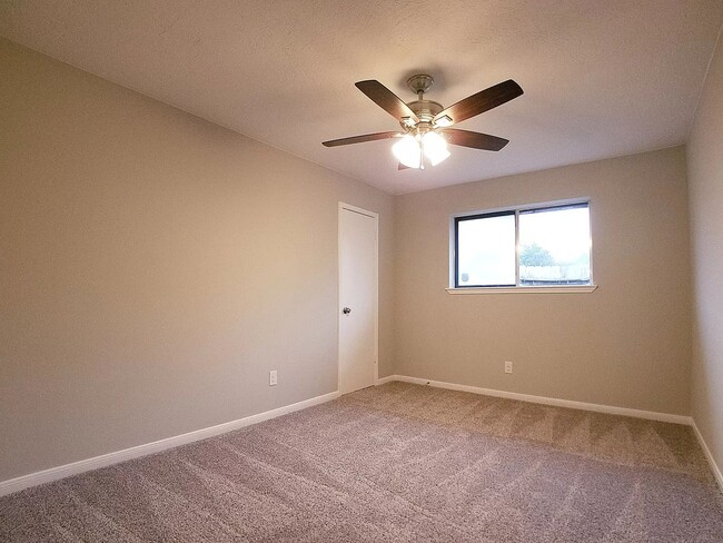 Building Photo - 3523 Mayfield Oaks Ln