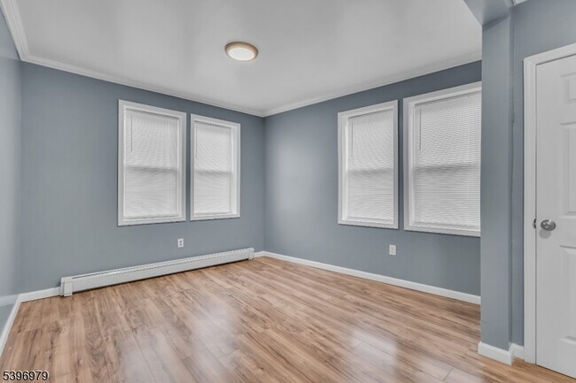 Building Photo - 537 Scotland Rd