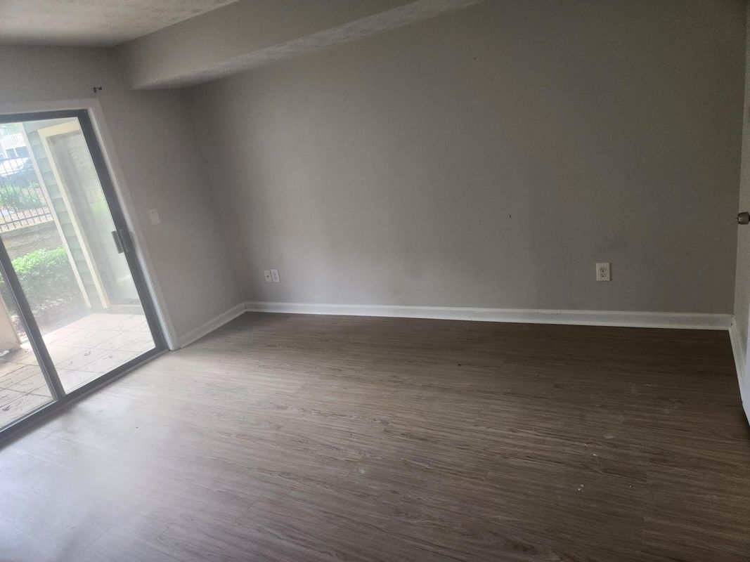 Building Photo - 2611 Vinings Central Dr