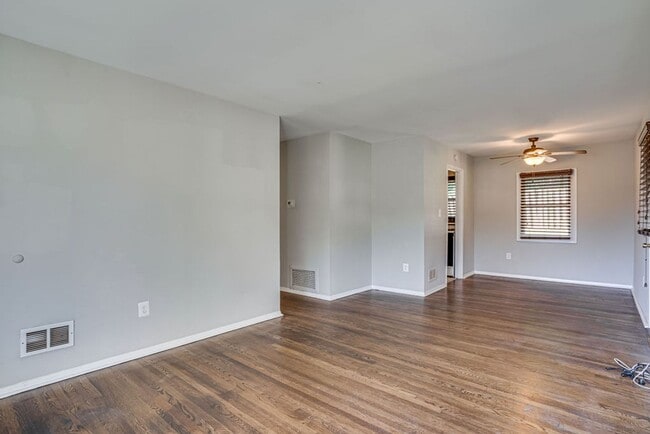 Building Photo - Location, Location, Location! Charming 3 b...