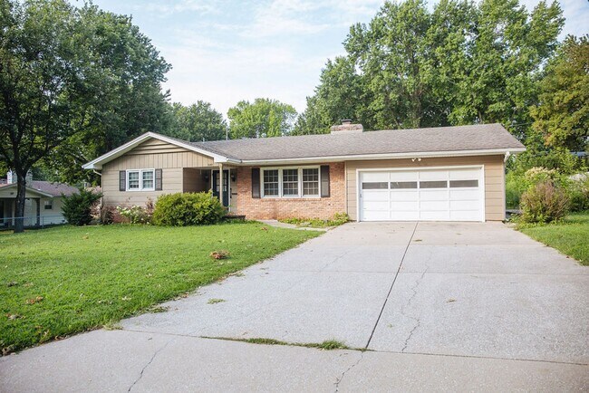 Building Photo - 3 Bed 3 Bath Home