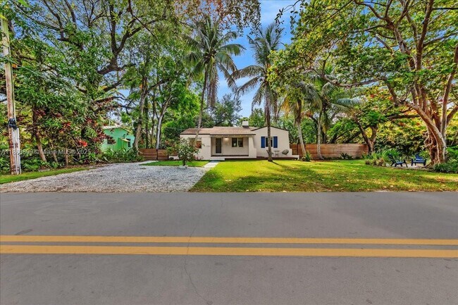 Building Photo - 7341 SW 64th Ct