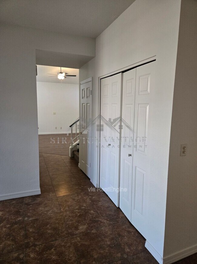 Building Photo - 4314 E Silverwood Dr