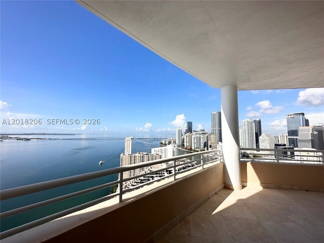 Building Photo - 808 Brickell Key Dr