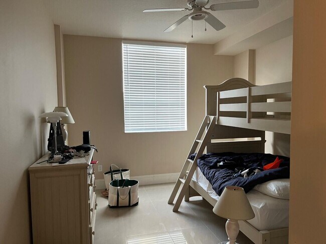 Building Photo - 600 S Dixie Hwy