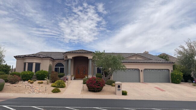 Building Photo - 12838 E Altadena Dr