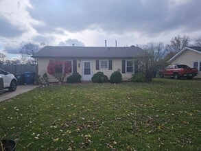 Building Photo - There is a $25 fee per application and eve...